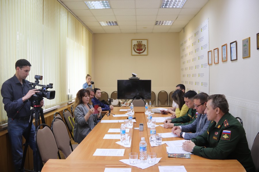 В администрации города Новочебоксарска прошла пресс-конференция по вопросам контрактной службы