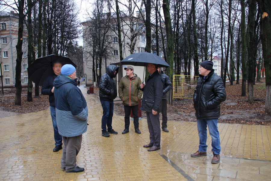 Нацпроект «Жилье и городская среда»: в Новочебоксарске проинспектировали ход благоустройства общественных пространств