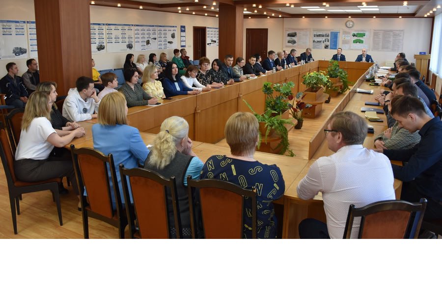Представители Минстроя Чувашии провели Единые информдни в Шумерле и Урмарском муниципальном округе