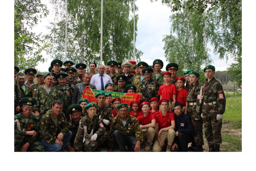 В День пограничника в д. Карабай-Шемурша состоялось открытие памятника воинам- пограничникам