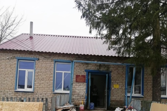 Начат ремонт административного здания Большеалгашинского территориального отдела
